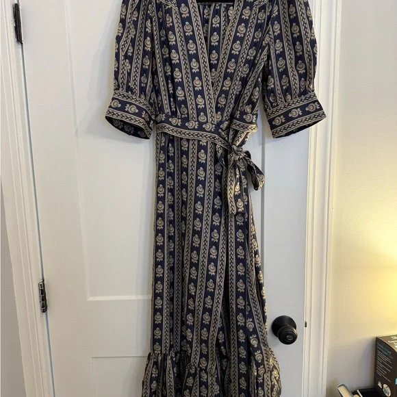Sandro Enrika printed silk wrap dress size EU38 US6 - Picture 4 of 9